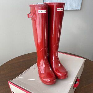 Like New Hunter Original Women's Tall Rain Boots, Size10M Gloss Army Red